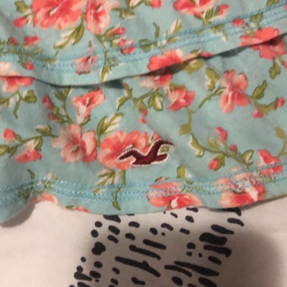 HOLLISTER | XS | Floral Mini Skirt | - Picture 2 of 7